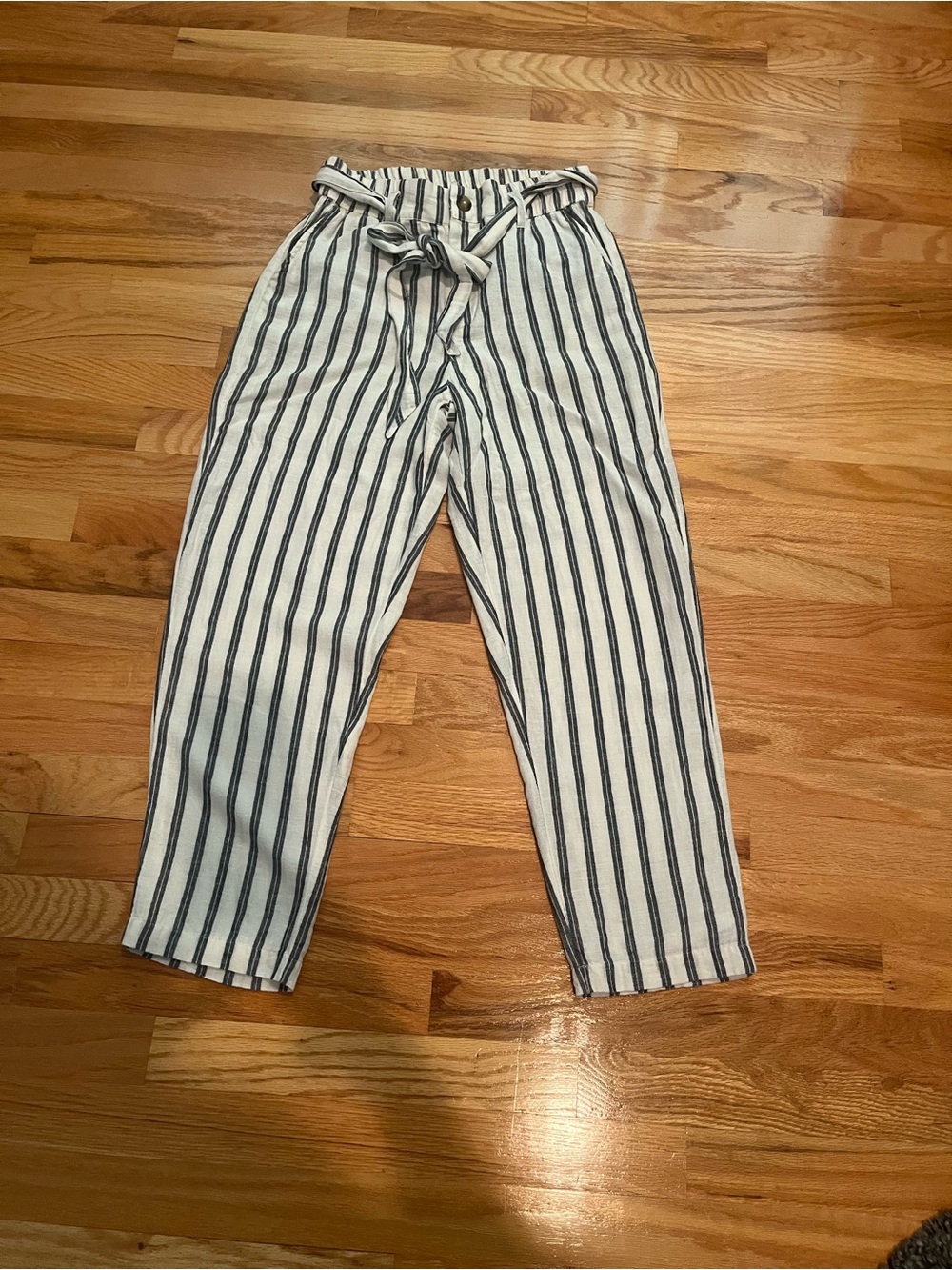 American Eagle Outfitters Cream and Black Striped capris